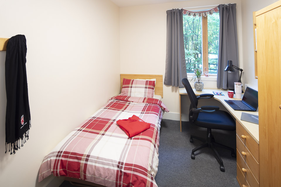 Stephenson Crosby en suite room